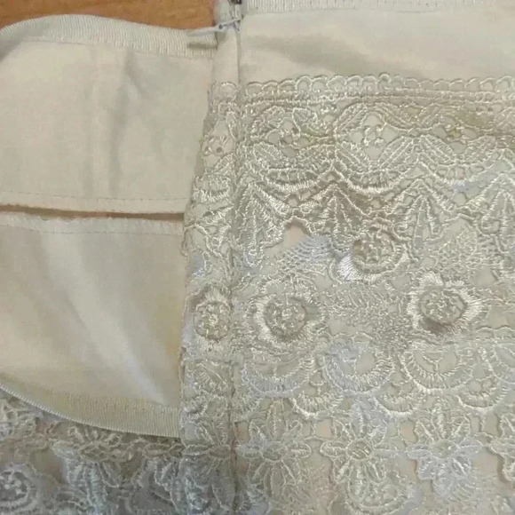 NWOT Women's Sans Souci mini skirt cream color size medium - Picture 4 of 6
